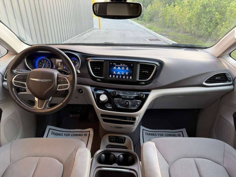 2020 Chrysler Pacifica Touring