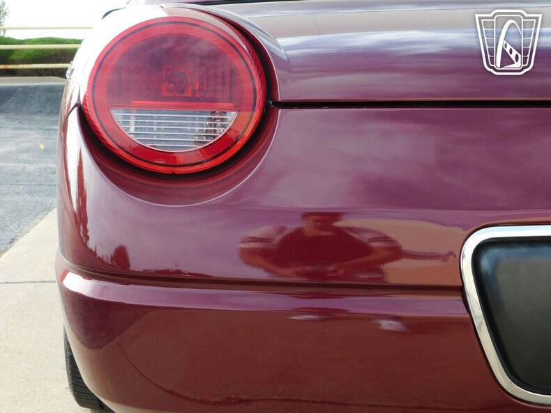 2004 Ford Thunderbird Deluxe