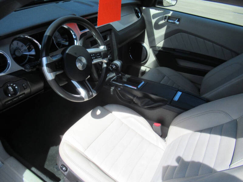 2010 Ford Mustang V6 Premium