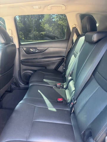 2017 Nissan Rogue SL