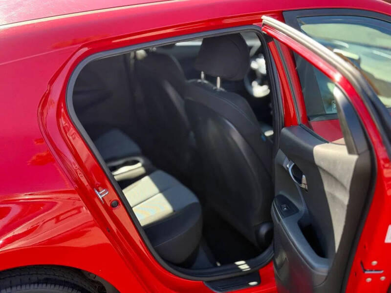 2019 Hyundai Veloster