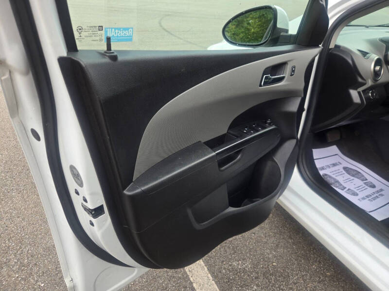 2015 Chevrolet Sonic LT Auto
