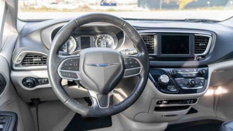 2020 Chrysler Pacifica Touring L