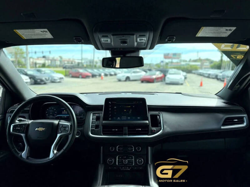 2023 Chevrolet Suburban LT