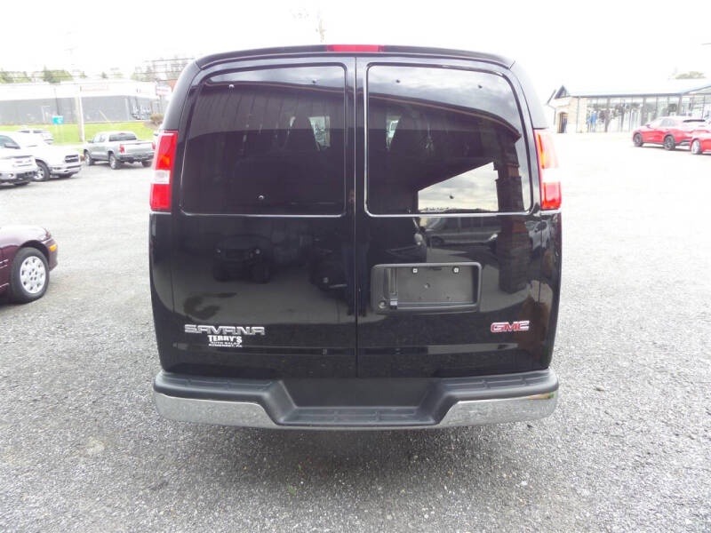 2025 GMC Savana LT 2500