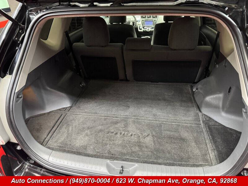 2012 Toyota Prius v Two