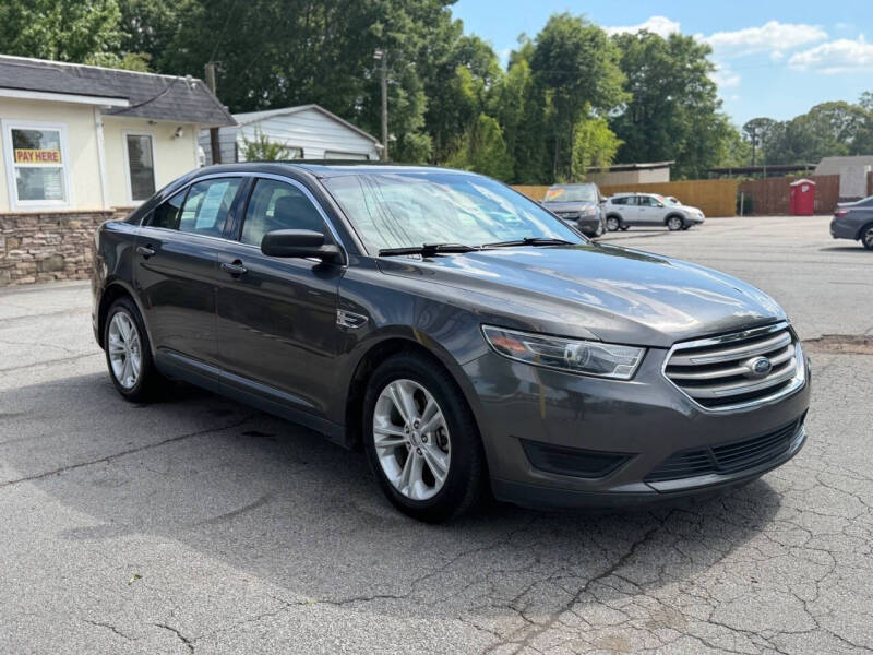2017 Ford Taurus SE