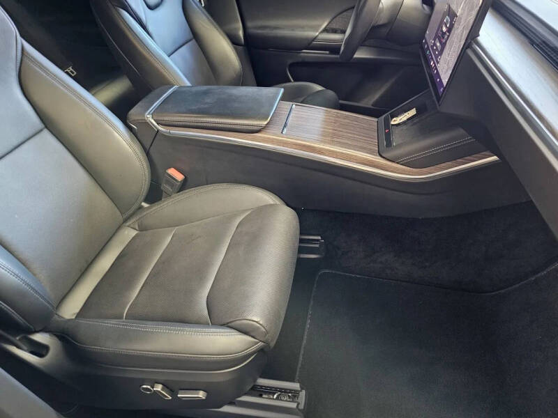 2023 Tesla Model X Standard Range