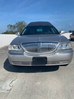 2011 Lincoln Town Car Sedan - $27,950