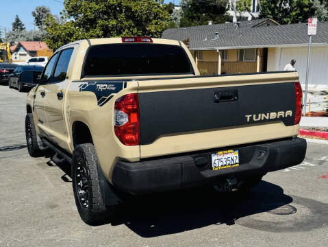 2018 Toyota Tundra SR5