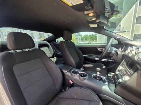 2016 Ford Mustang V6