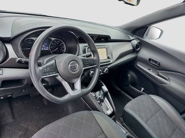2019 Nissan Kicks S