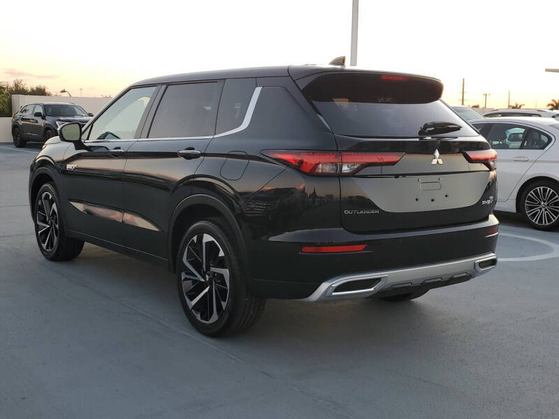 2025 Mitsubishi Outlander PHEV SE