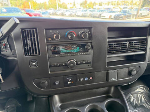 2024 Chevrolet Express 2500