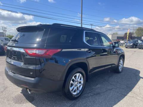 2020 Chevrolet Traverse LT Cloth