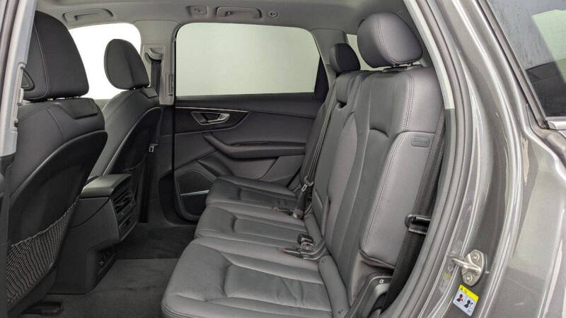 2022 Audi Q7 quattro Premium Plus 55 TFSI