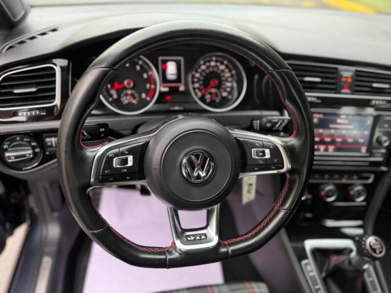 2018 Volkswagen Golf GTI S