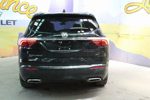 2022 Buick Enclave Essence