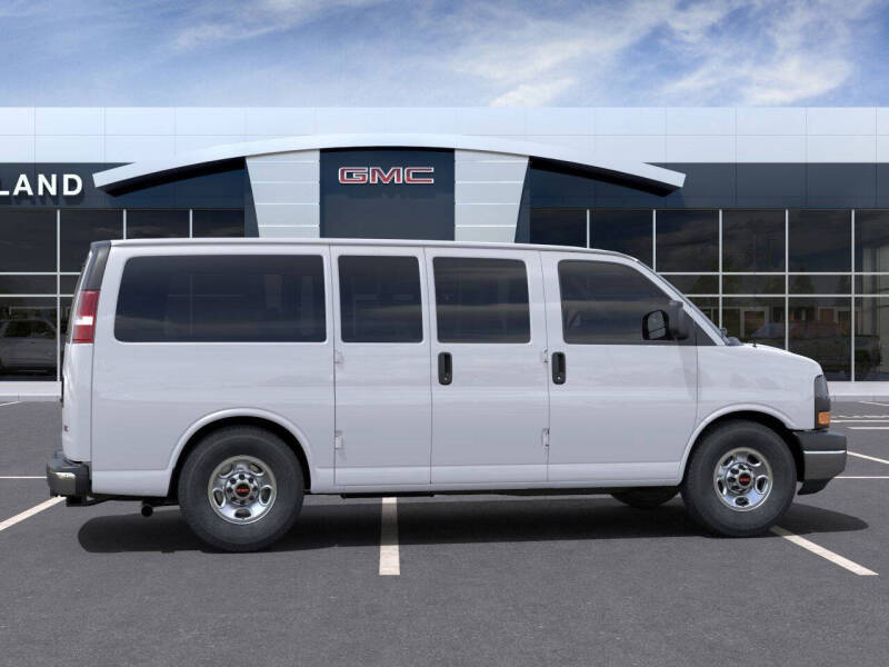 2023 GMC Savana 2500