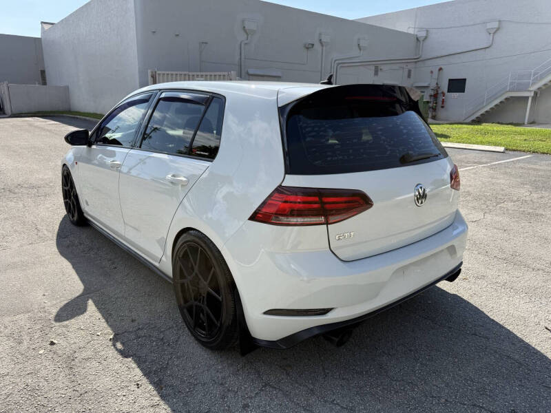 2018 Volkswagen Golf GTI S