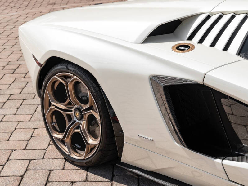2022 Lamborghini Countach LPI 800-4