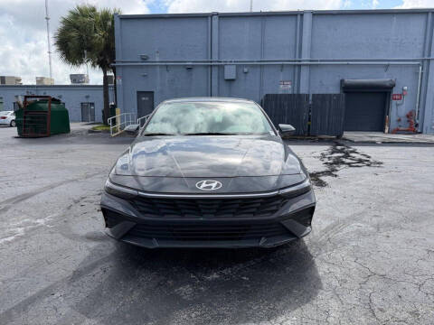 2024 Hyundai Elantra SE
