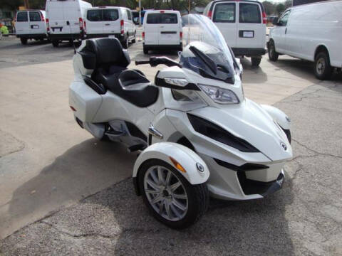 2017 Can-Am SPYDER RT SM6