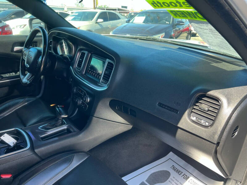 2020 Dodge Charger SXT