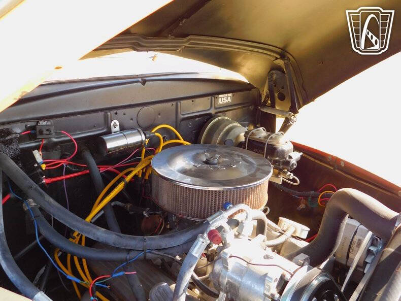 1942 Ford Super Deluxe