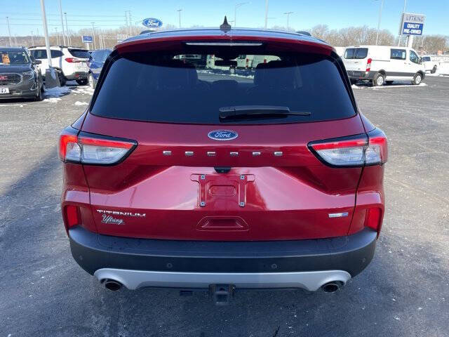 2020 Ford Escape Titanium