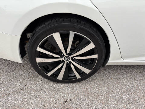 2019 Nissan Altima 2.5 SR