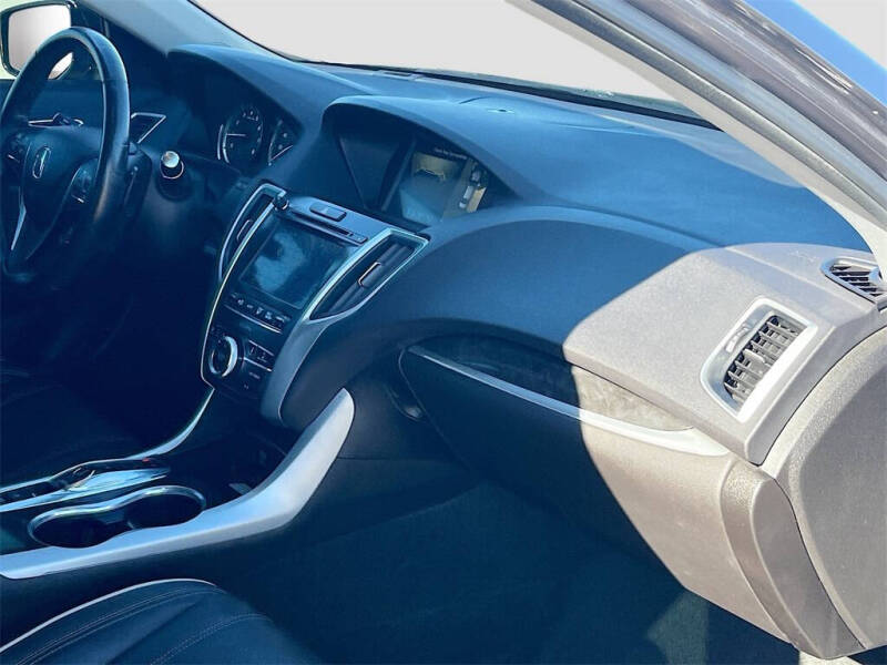 2018 Acura TLX V6 w/Advance