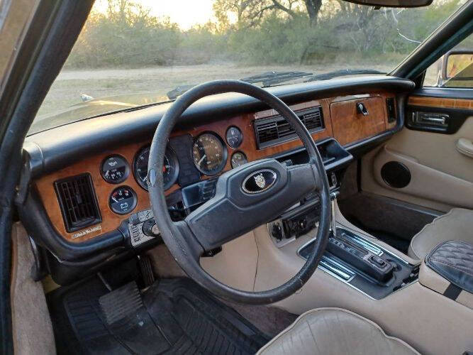 1982 Jaguar XJ6