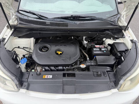 2015 Kia Soul +