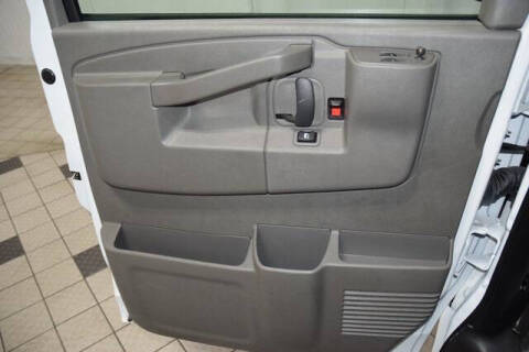 2025 Chevrolet Express LS 3500