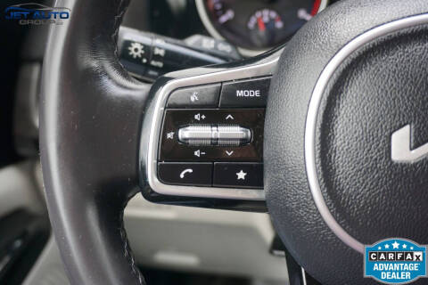 2023 Kia Carnival EX