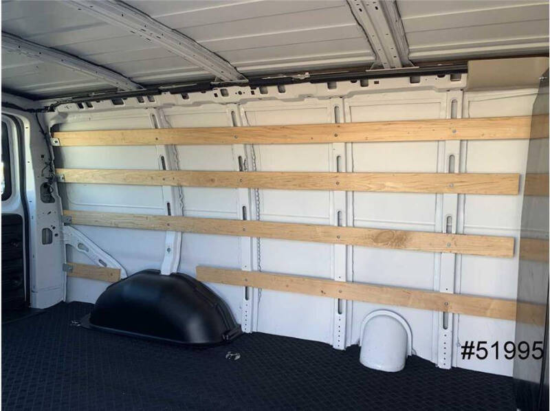 2023 GMC Savana 2500