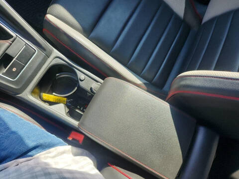 2022 Volkswagen Golf GTI SE