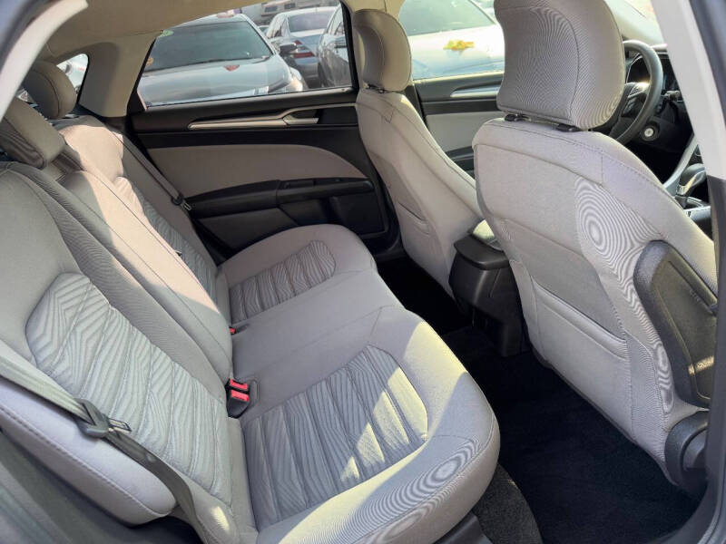 2016 Ford Fusion Hybrid S