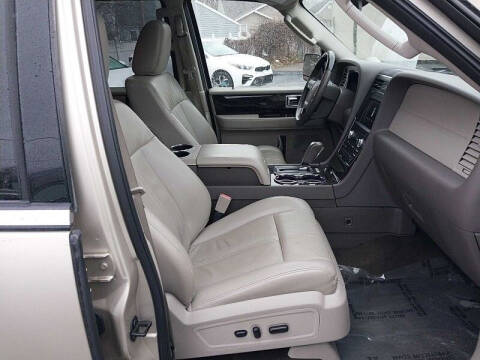 2017 Lincoln Navigator L Select