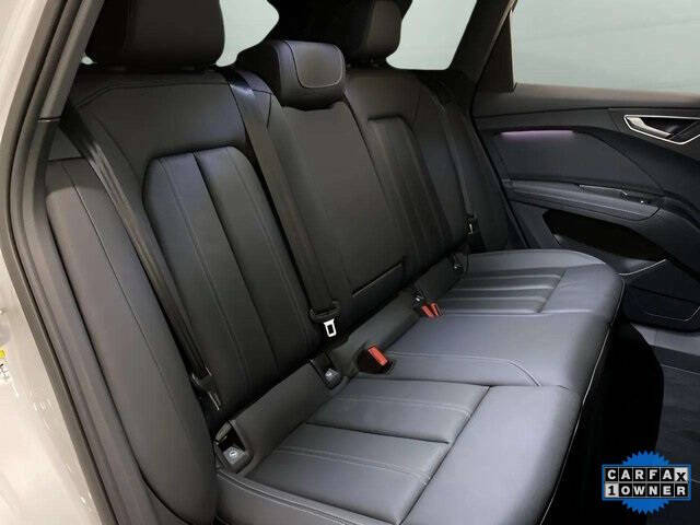 2024 Audi Q4 e-tron quattro Premium Plus 50