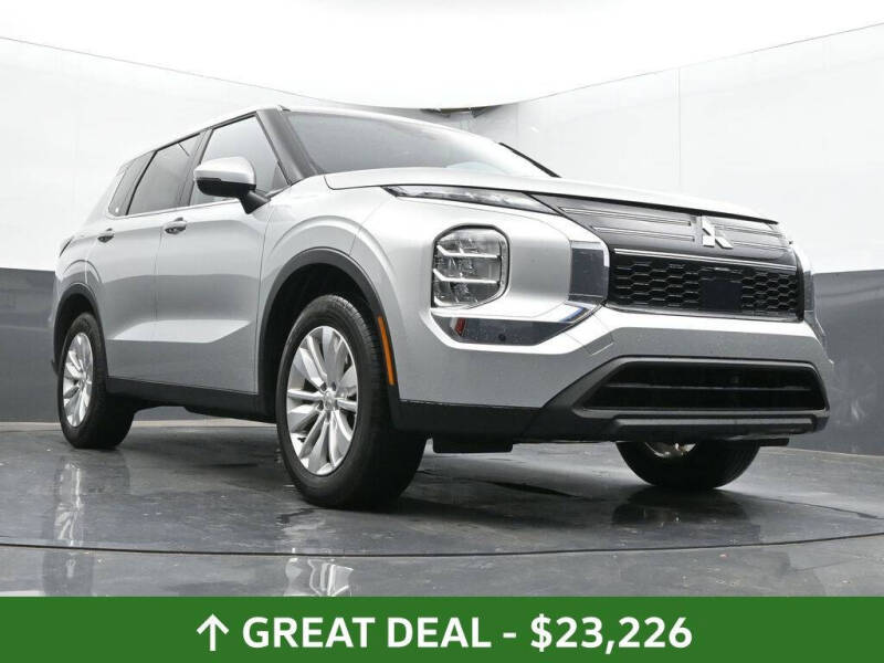 2025 Mitsubishi Outlander ES