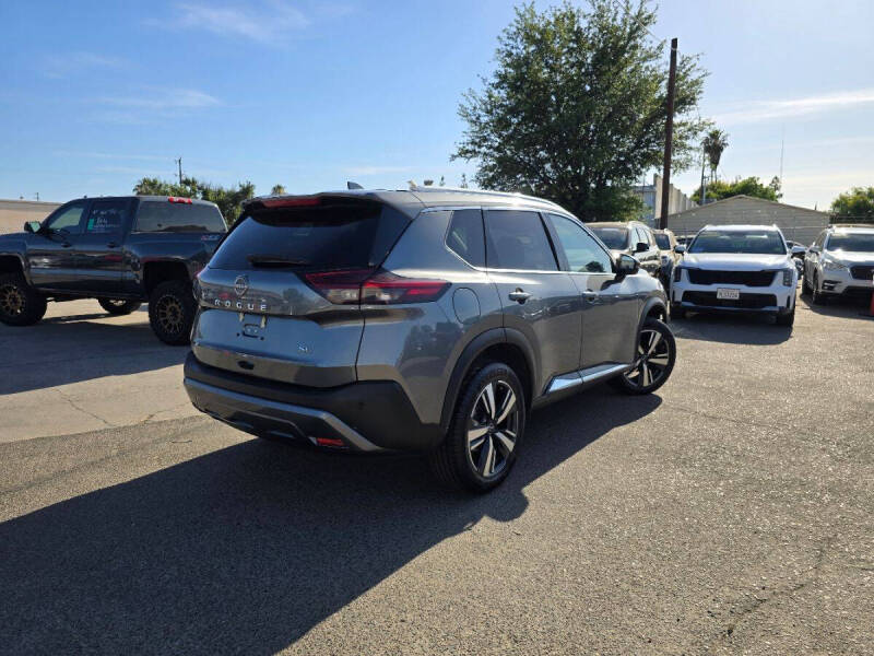 2023 Nissan Rogue SL