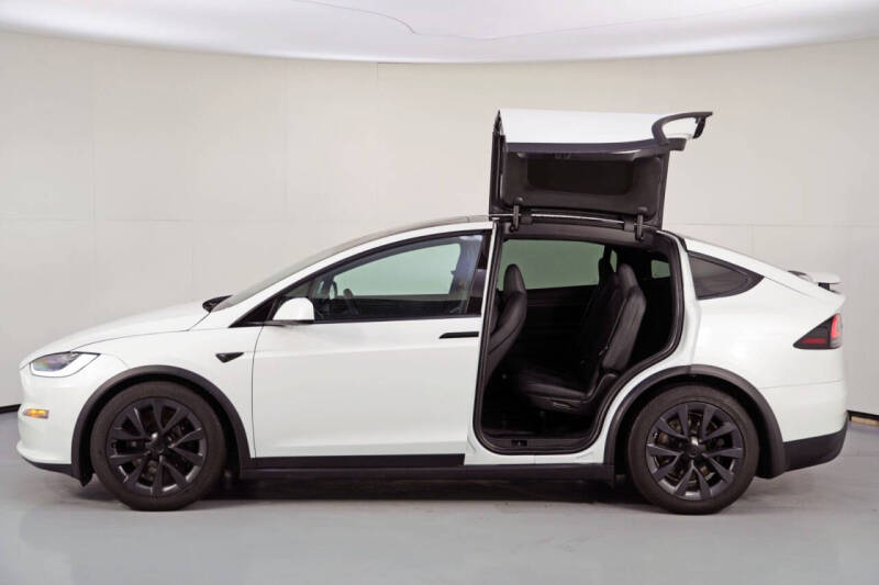 2023 Tesla Model X Standard Range