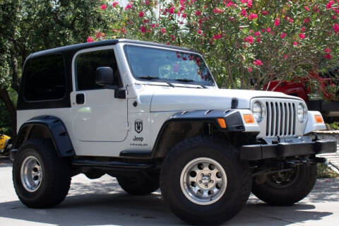 2004 Jeep Wrangler for sale at SELECT JEEPS INC in League City TX