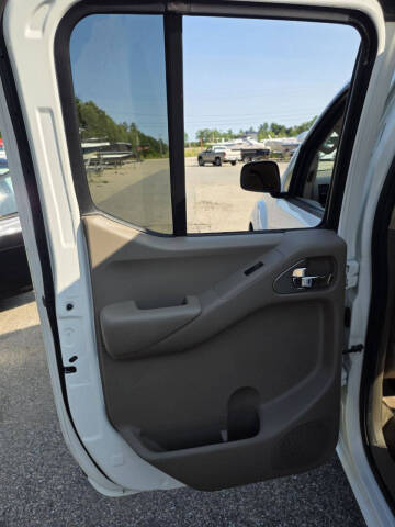 2014 Nissan Frontier SV