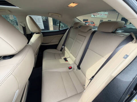 2019 Lexus IS 300