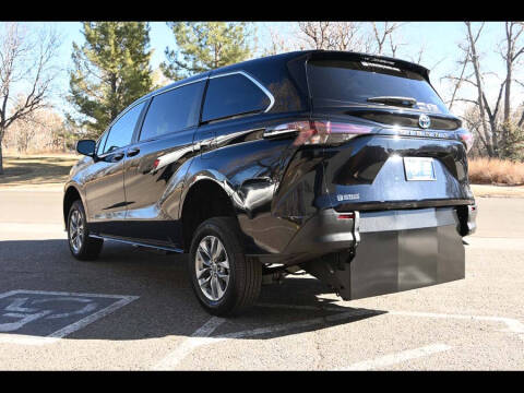 2024 Toyota Sienna LE 8-Passenger