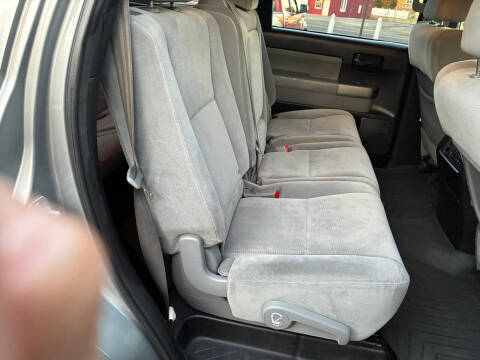 2013 Toyota Sequoia SR5