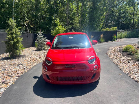 2024 FIAT 500e Inspi(RED)